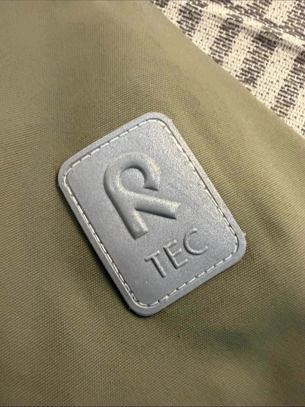 Kids Reina Tec Olive Green Hooded Rain Jacket with Zip Pockets Size 98c/3T New